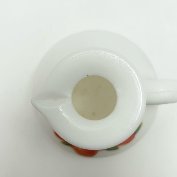 🍓🍨🛁Avon - Bubble Bath Milk Glass Empty Bottle “Strawberries And Cream” - Picture 13 of 16